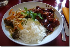 little-paris-hanoi-L-Wo_5Ia