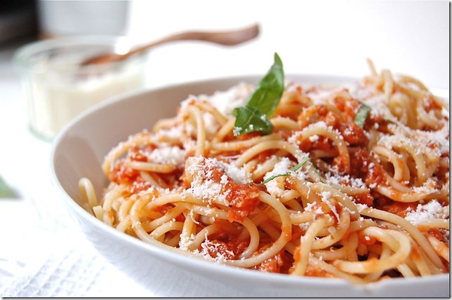 spaghetti &agrave; la bolognaise