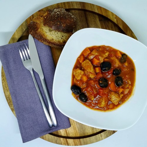 veau mijoté à la sauce aux olives