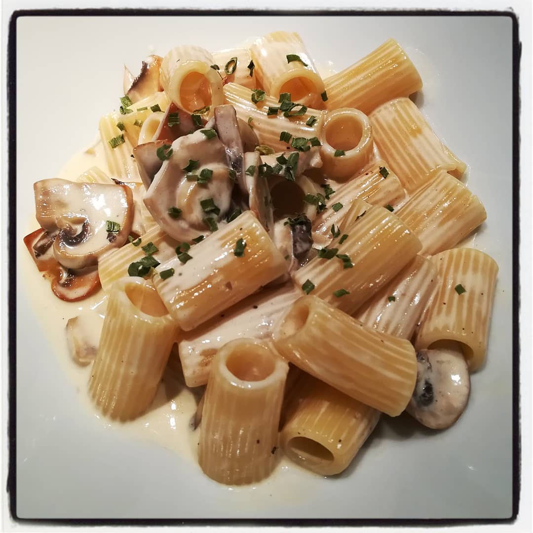 Rigatoni & sauce aux champignons